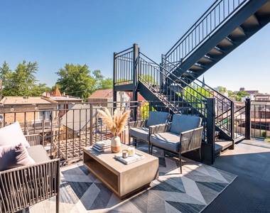 2646 W Augusta Boulevard - Photo Thumbnail 8
