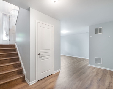 113 Blackhawk Court - Photo Thumbnail 19