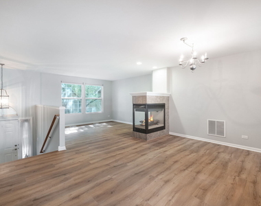 113 Blackhawk Court - Photo Thumbnail 3