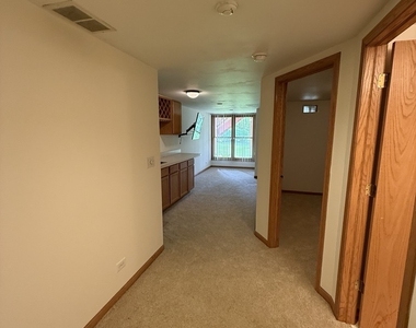 1449 Whitespire Court - Photo Thumbnail 11