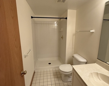 1449 Whitespire Court - Photo Thumbnail 12