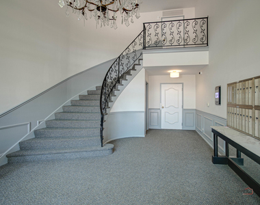 1220 Park Avenue W - Photo Thumbnail 3