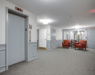 1220 Park Avenue W - Photo Thumbnail 4