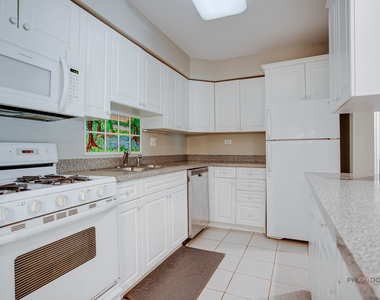 1220 Park Avenue W - Photo Thumbnail 8