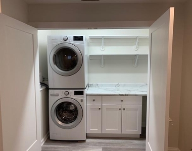 3224 W North Avenue - Photo Thumbnail 8