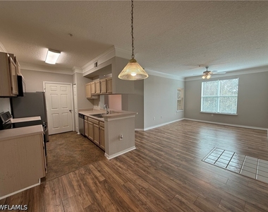 11540 Villa Grand - Photo Thumbnail 4
