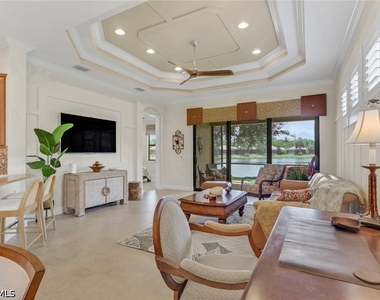 9142 Isla Bella Circle - Photo Thumbnail 8