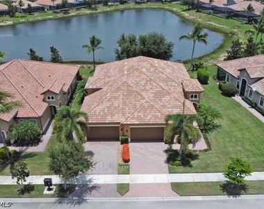 9142 Isla Bella Circle - Photo Thumbnail 25