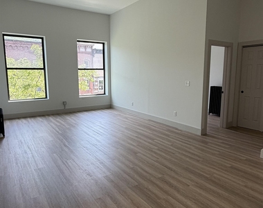 114 Main - Photo Thumbnail 2