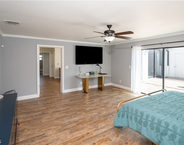 10600 Mcgregor Boulevard - Photo Thumbnail 14