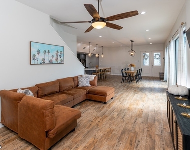 10600 Mcgregor Boulevard - Photo Thumbnail 10