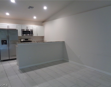 3816 Sw 15th Place - Photo Thumbnail 6