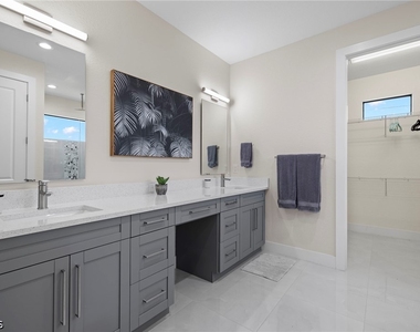 1137 Sw 18th Court - Photo Thumbnail 12