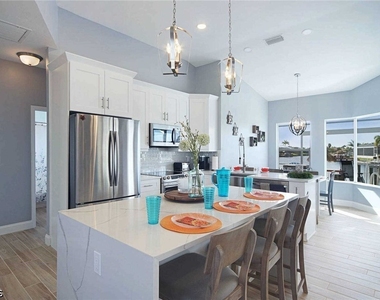 5020 Sw 17th Avenue - Photo Thumbnail 7