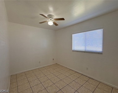 729 Sw 39th Street - Photo Thumbnail 8