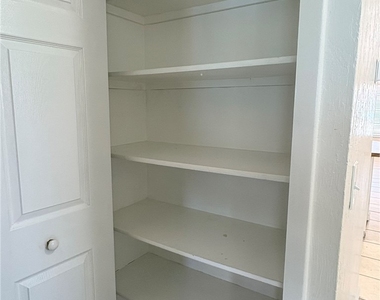 729 Sw 39th Street - Photo Thumbnail 9