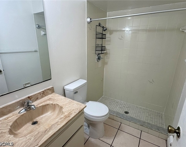 729 Sw 39th Street - Photo Thumbnail 15