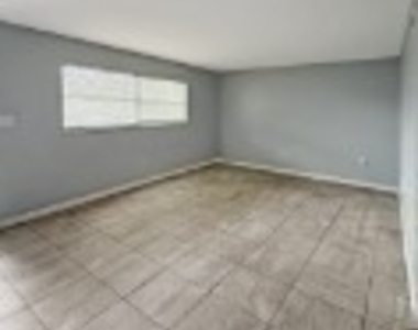 2505-2429 Hanson Street - Photo Thumbnail 4