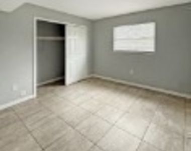 2505-2429 Hanson Street - Photo Thumbnail 5