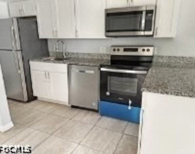 2505-2429 Hanson Street - Photo Thumbnail 3