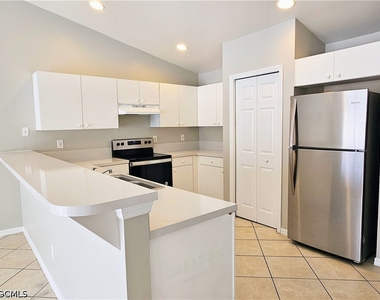 230 Hightower Avenue S - Photo Thumbnail 8