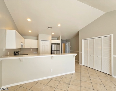 230 Hightower Avenue S - Photo Thumbnail 10