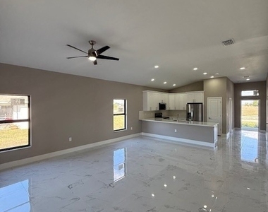 1518 Nelson Road N - Photo Thumbnail 3