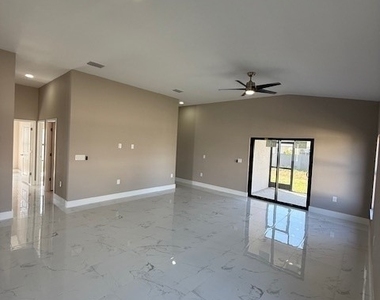 1518 Nelson Road N - Photo Thumbnail 2