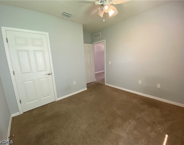 3425 Cancun Court - Photo Thumbnail 13