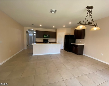3425 Cancun Court - Photo Thumbnail 3