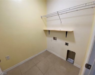 3425 Cancun Court - Photo Thumbnail 8