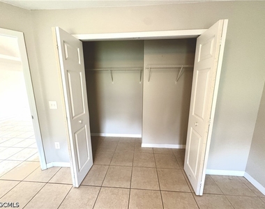 704 Se 6th Terrace - Photo Thumbnail 12