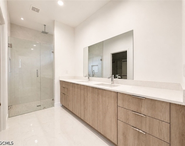 8034 Life Circle - Photo Thumbnail 5