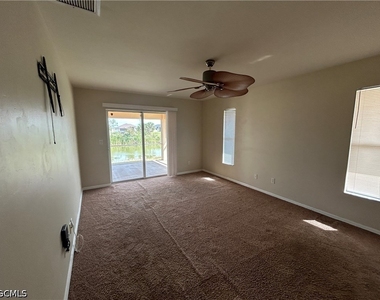 1405 Ne 5th Place - Photo Thumbnail 10