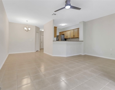 8189 Pacific Beach Drive - Photo Thumbnail 10