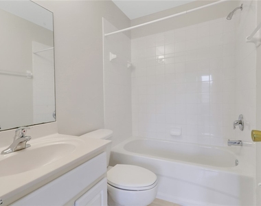 8189 Pacific Beach Drive - Photo Thumbnail 14