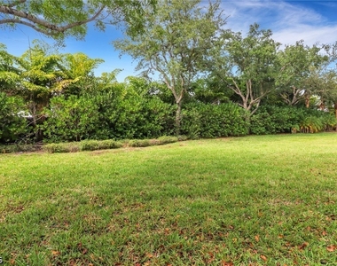 8189 Pacific Beach Drive - Photo Thumbnail 22