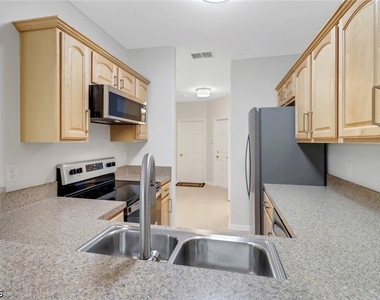 8189 Pacific Beach Drive - Photo Thumbnail 5