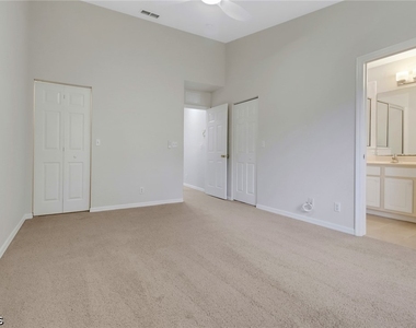 8189 Pacific Beach Drive - Photo Thumbnail 16