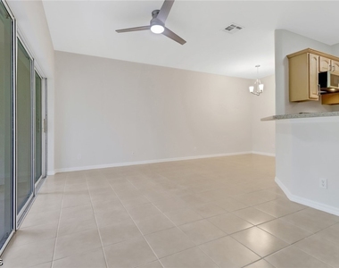 8189 Pacific Beach Drive - Photo Thumbnail 11
