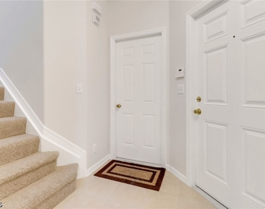 8189 Pacific Beach Drive - Photo Thumbnail 3