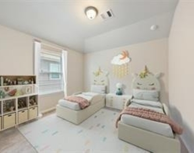 16911 Sedum Green - Photo Thumbnail 20