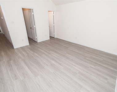 5511 Latta Plantation - Photo Thumbnail 4
