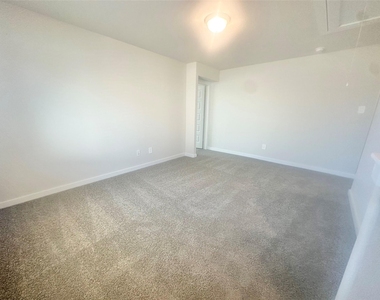 9458 Herons Preserve - Photo Thumbnail 11
