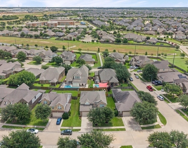 9974 Stone Creek Lane - Photo Thumbnail 44