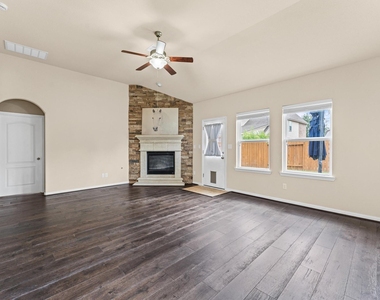 9974 Stone Creek Lane - Photo Thumbnail 19