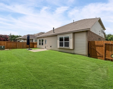 9974 Stone Creek Lane - Photo Thumbnail 7