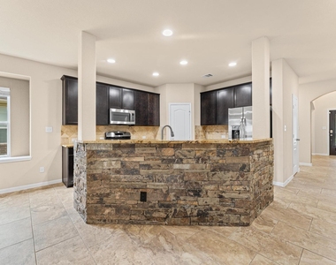 9974 Stone Creek Lane - Photo Thumbnail 15
