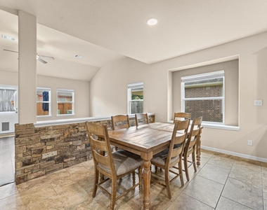 9974 Stone Creek Lane - Photo Thumbnail 14