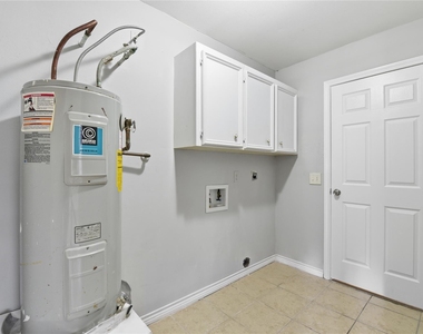 6203 Gaston Street - Photo Thumbnail 17